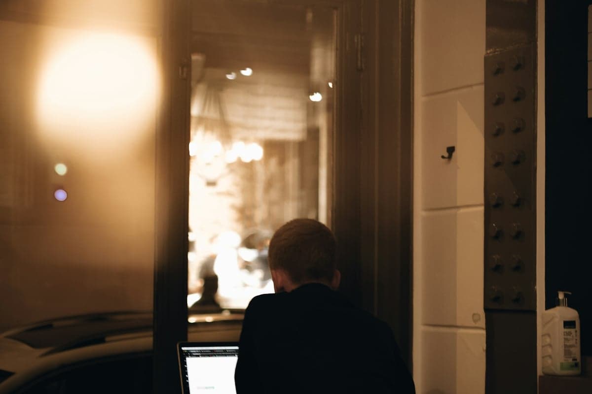 Remote worker at a laptop in a Cihangir cafe